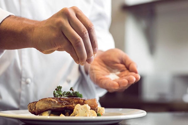 giam muoi khi nau an anh 2