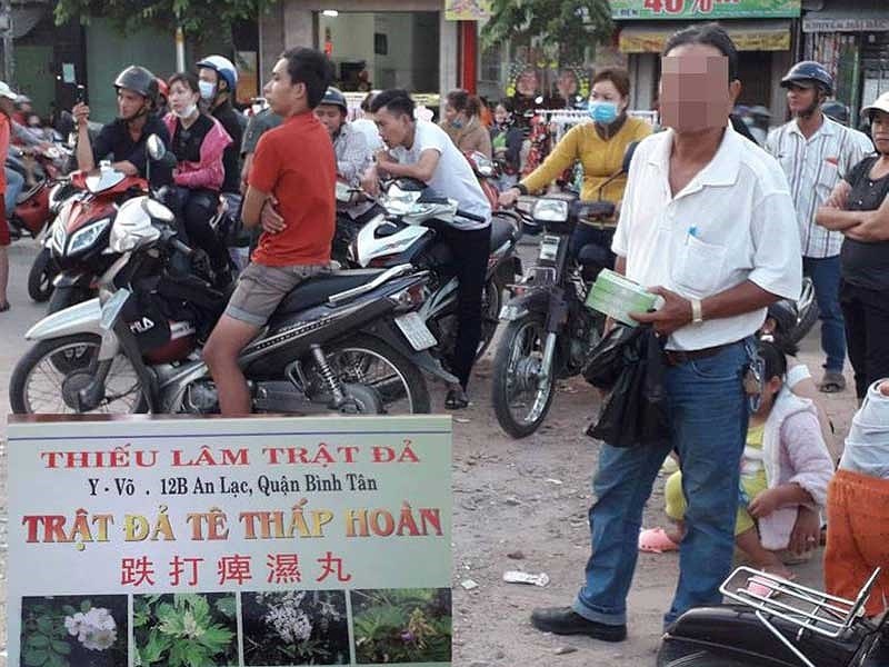 ảo thuật gia bán thuốc ảnh 1 ao thuat gia ban thuoc anh 1