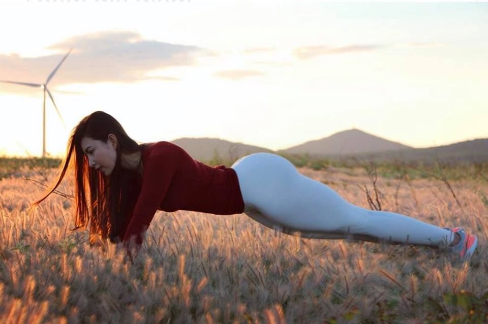 hot girl phong tap nong bong anh 8