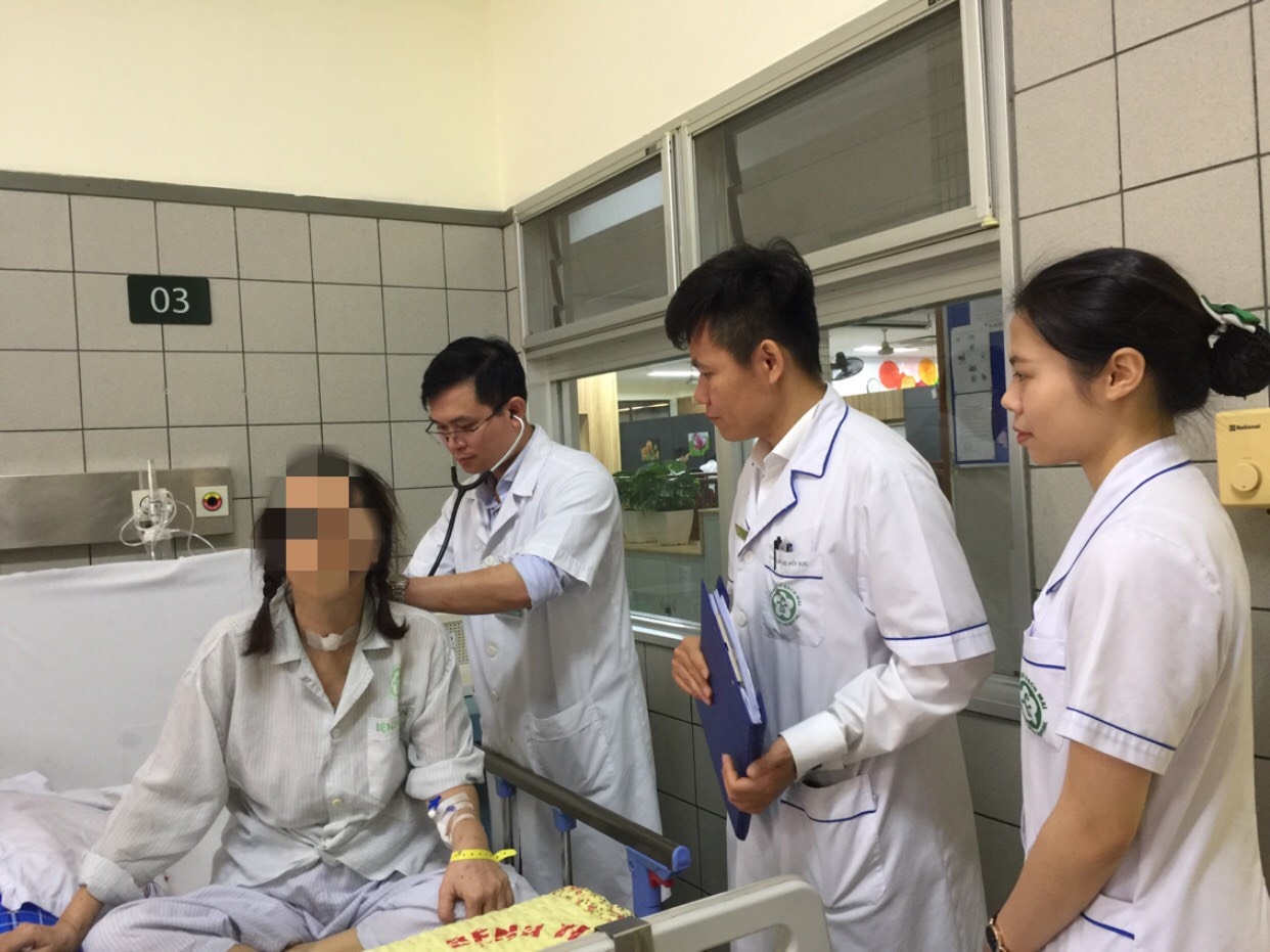 Phẫu thuật khối u trung thất lớn ảnh 1 Phau thuat khoi u trung that lon anh 1
