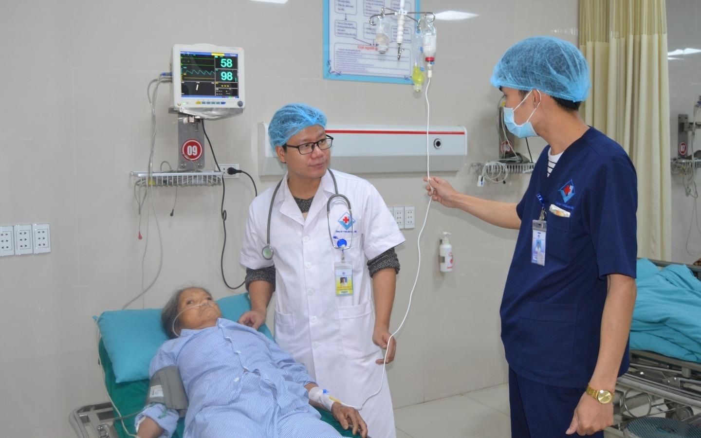 Ngo doc thuoc te sau khi lam thu thuat sinh thiet te bao hinh anh