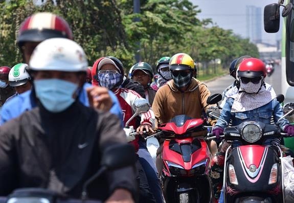 Chi so tia UV o TP.HCM lien tiep o muc bao dong hinh anh