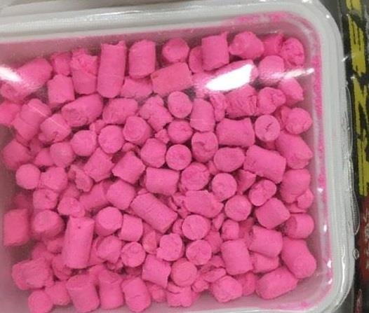 be trai an nham thuoc diet chuot anh 1