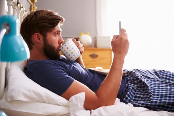 dùng điện thoại trước khi ngủ ảnh 9 dung dien thoai truoc khi ngu anh 9