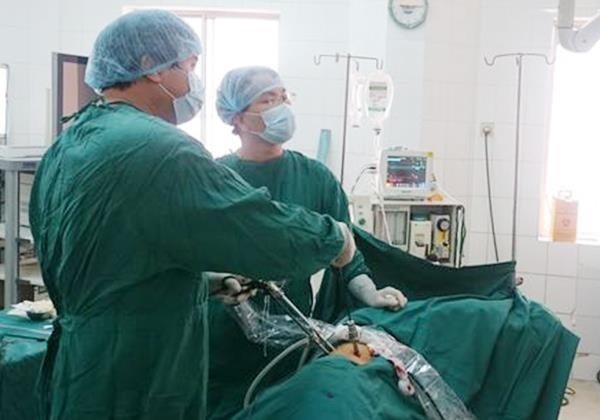 Vi sao 61 bac si xin nghi viec o Benh vien Da khoa vung Tay Nguyen? hinh anh