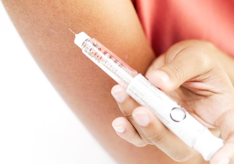 Cu ba suyt mat mang vi tiem insulin qua lieu hon 50 lan hinh anh