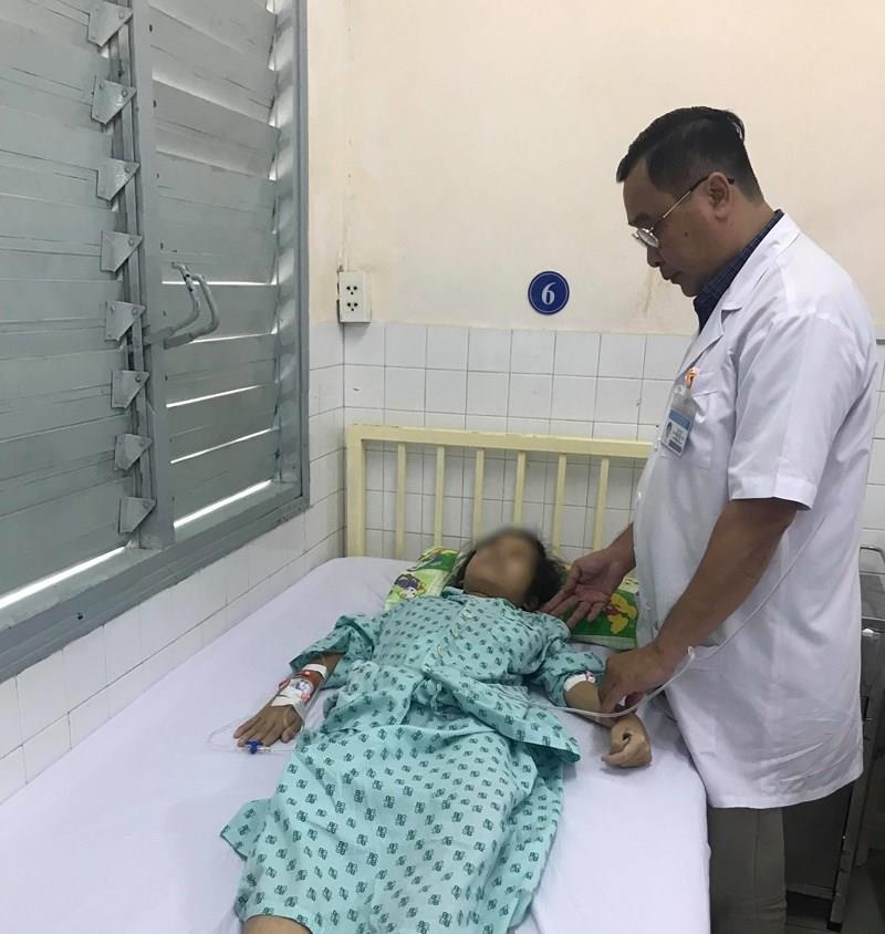 bé gái bị ung thư cổ tử cung ảnh 1 be gai bi ung thu co tu cung anh 1