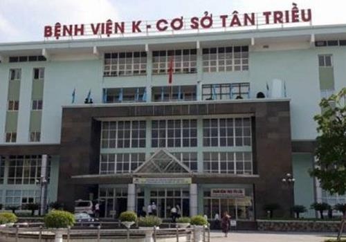 Benh vien K len tieng sau lum xum thu tien oto vao vien hinh anh