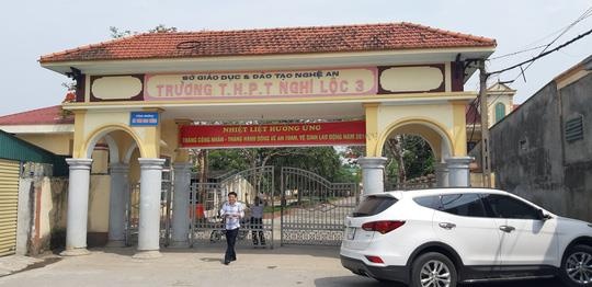 hoc sinh nghi hoc don nha bao quoc te anh 2