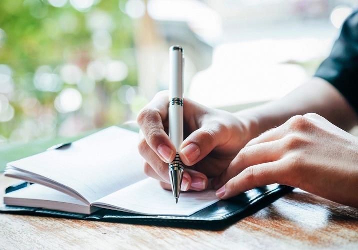 Yeu cau giam doc 'luyen thi TOEFL 3 ngay' cham dut day tieng Anh hinh anh