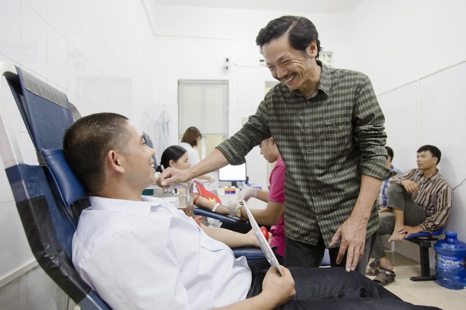 Nghệ sĩ Trung Anh hiến máu ảnh 1 Nghe si Trung Anh hien mau anh 1