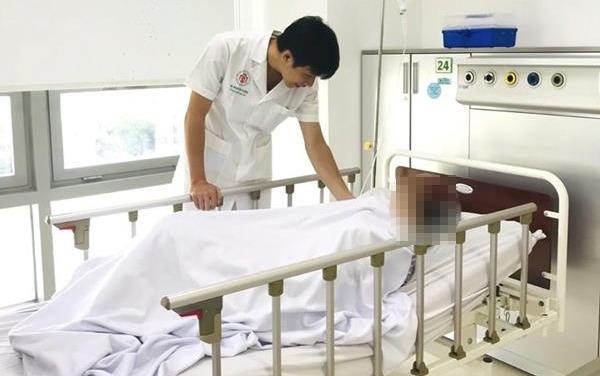 Benh nhan dot quy nao vi 'tap luyen giao phai la' hinh anh