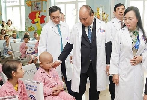 Mẹ ung thư quyết tâm sinh con ảnh 1 Me ung thu quyet tam sinh con anh 1