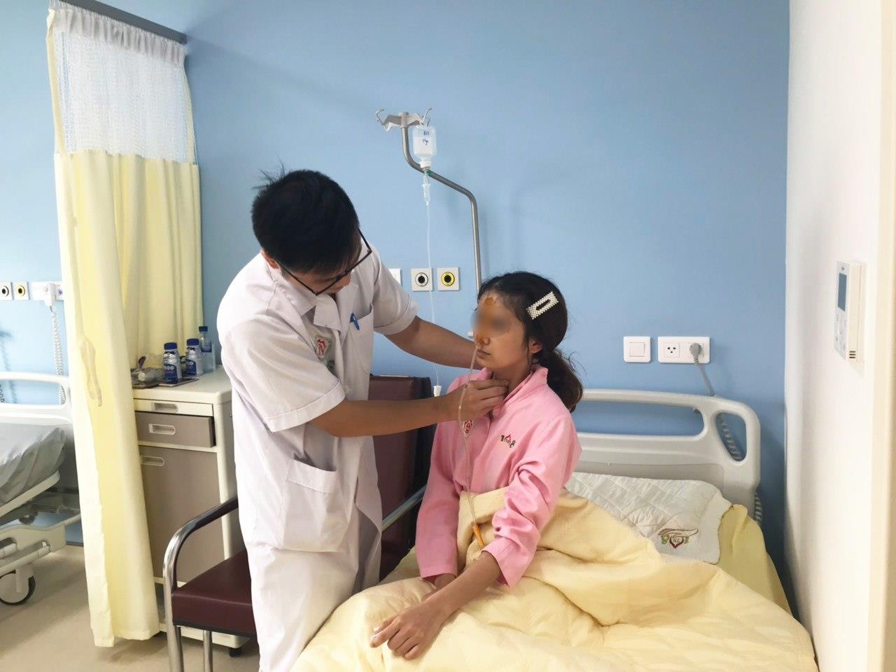 suyt chet vi hoc thit bo anh 1