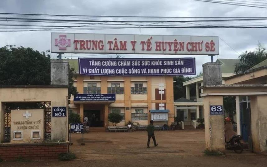 Benh nhan viem hong tu vong bat thuong sau khi tiem, uong thuoc hinh anh