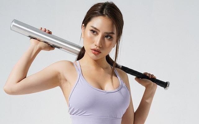 6 bai tap cho co nang 'luc luong' phan than tren cua HLV nong bong hinh anh