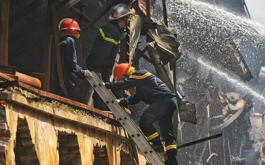 11/12 nguoi xet nghiem o Benh vien Bach Mai khong nhiem doc thuy ngan hinh anh