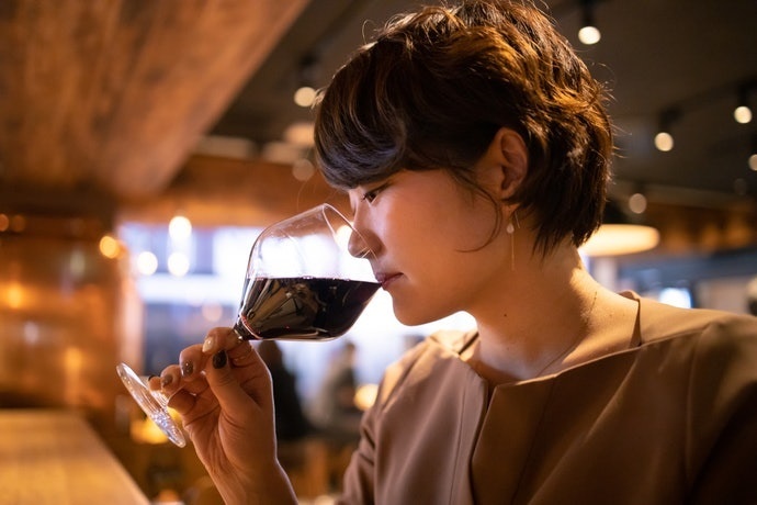 phụ nữ uống rượu bia ảnh 7 phu nu uong ruou bia anh 7
