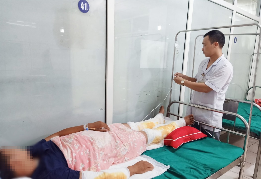 Đắp thuốc nam chữa bỏng ảnh 1 Dap thuoc nam chua bong anh 1