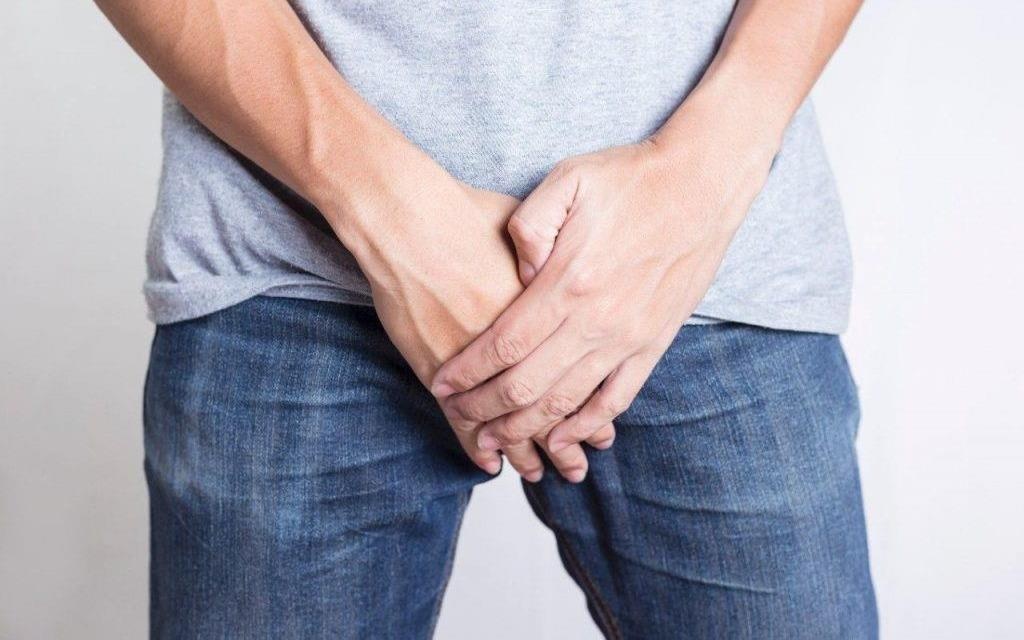 Cuu nguoi dan ong ngoai quoc khoi nguy co cat bo tinh hoan hinh anh