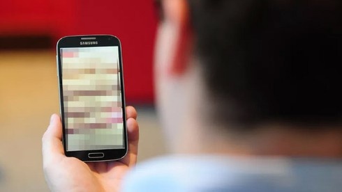 Làm chuyện ấy qua mạng ảnh 1 Lam chuyen ay qua mang anh 1