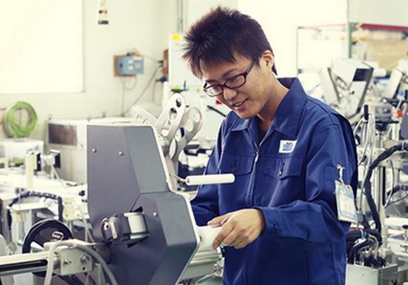 100% ky su moi ra truong phai dao tao lai? hinh anh