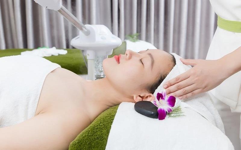 Dao tao hoc vien tham my khong kiem soat, gay nhieu he luy hinh anh