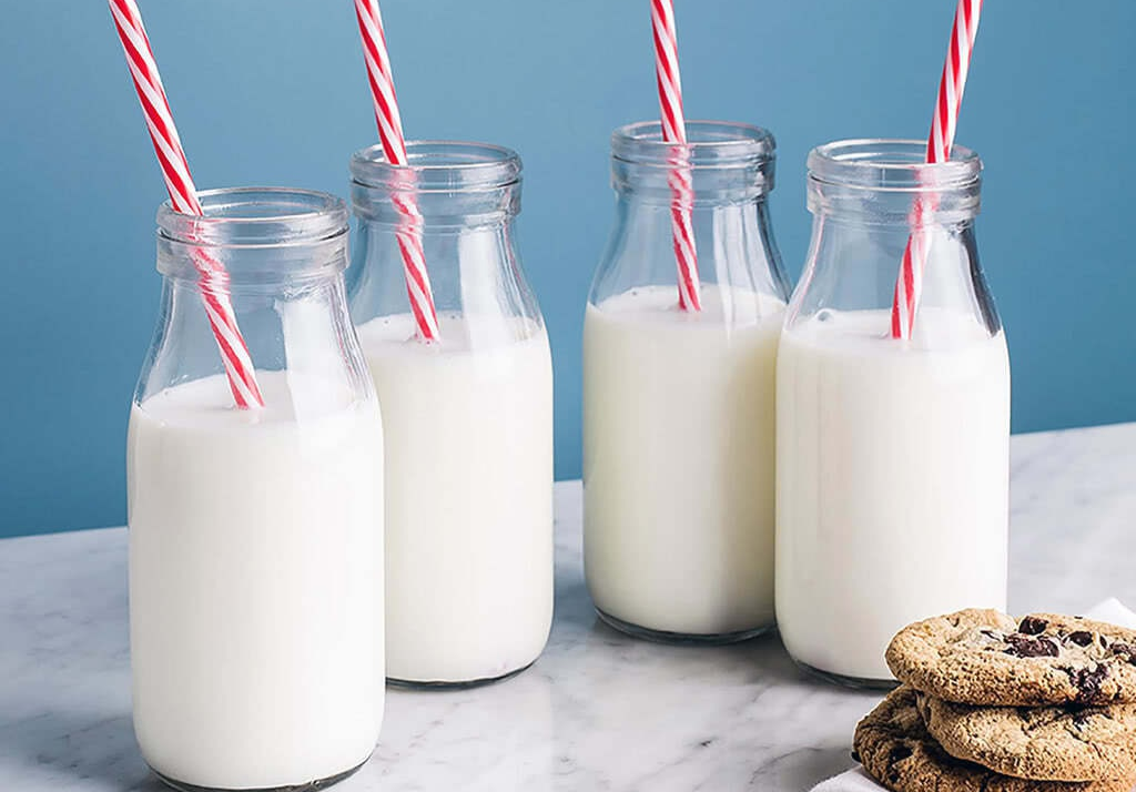 Nhung dieu cam ky khi uong sua hinh anh