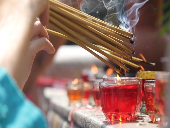 Tac hai cua viec dot nhang qua nhieu trong ngay Tet hinh anh