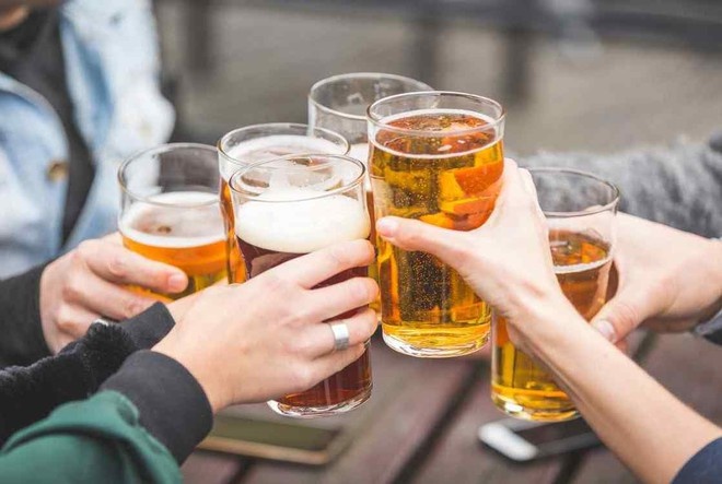 Sai lầm khi uống rượu bia ảnh 2 Sai lam khi uong ruou bia anh 2