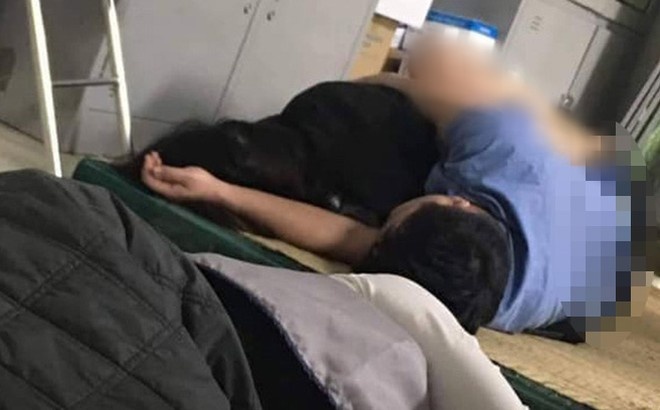 Dinh chi bac si bi to om nu sinh vien thuc tap ngu trong ca truc hinh anh