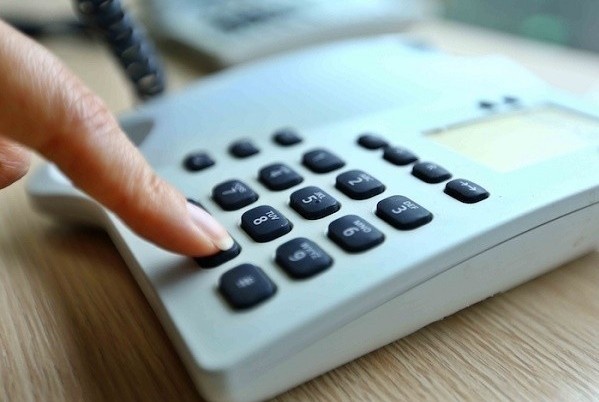 Nguoi dan hoi gi khi goi vao duong day nong tu van nCoV cua Bo Y te? hinh anh