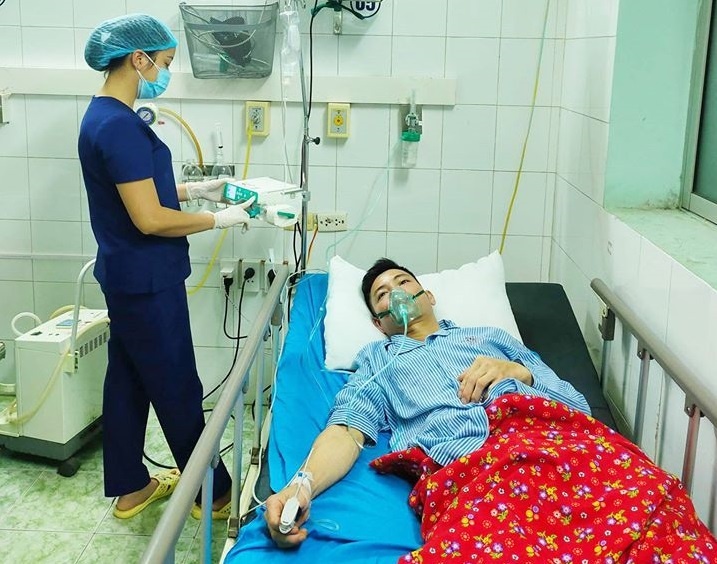 Soc phan ve sau khi tu uong thuoc anh 1