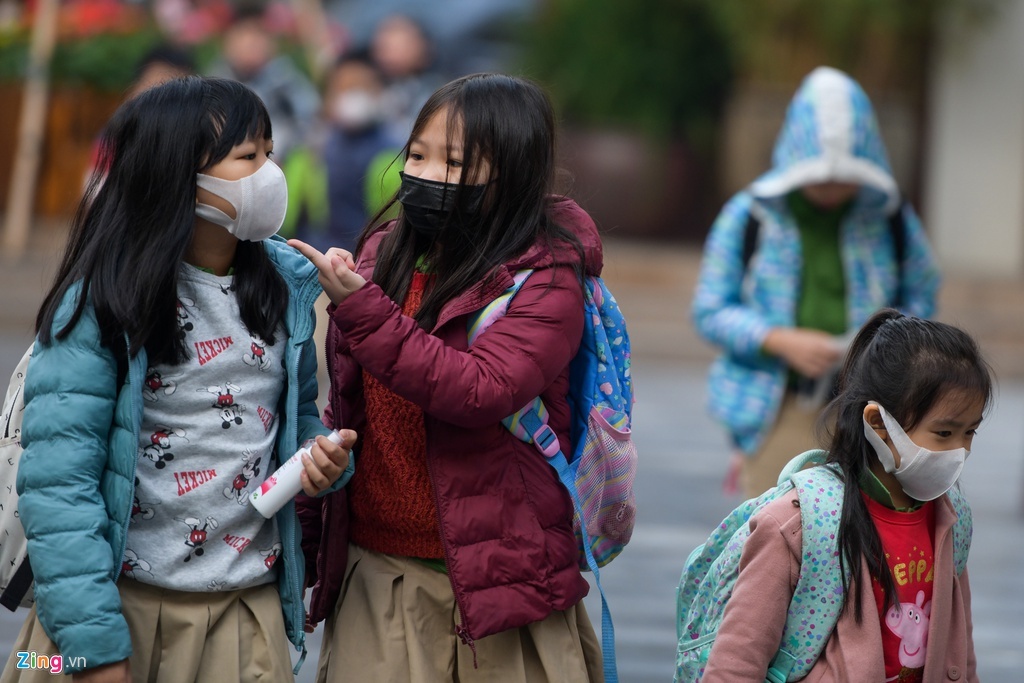 Deo khau trang van lay nhiem virus anh 3