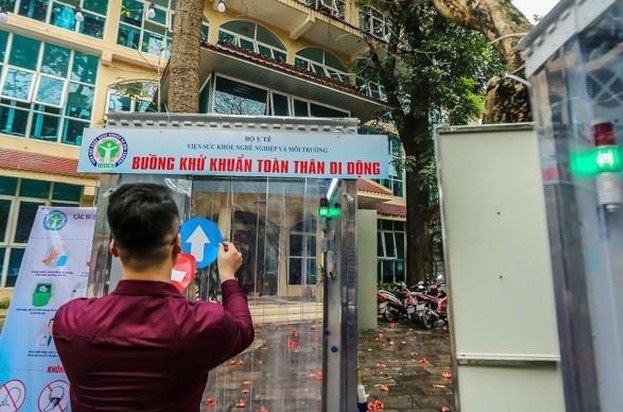 buồng khử khuẩn để phòng dịch Covid-19 ảnh 1 buong khu khuan de phong dich Covid-19 anh 1