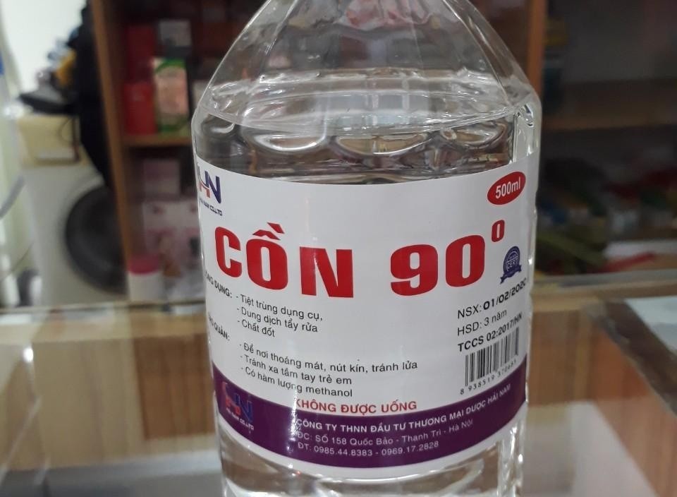 Uong con sat khuan gia, nguoi dan ong bi mat thi luc hinh anh