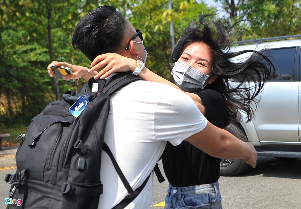 Benh nhan Covid-19 cong bo khoi benh anh 1