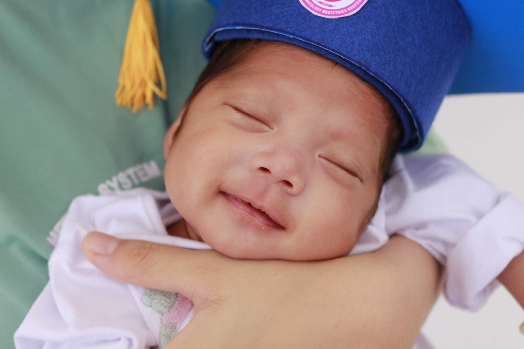 Bé sinh non xuất viện ảnh 1 Be sinh non xuat vien anh 1