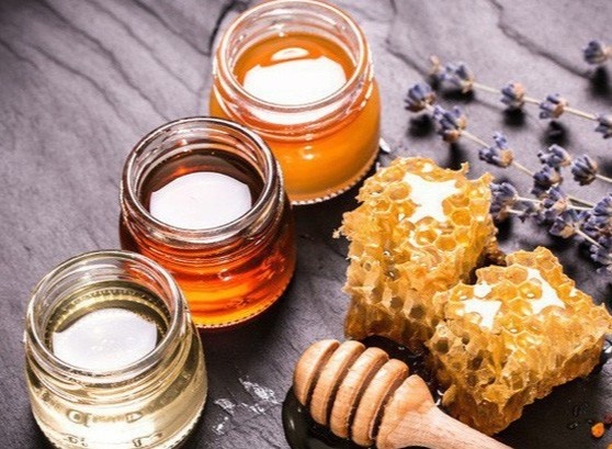 Nhung dieu cam ky khi dung mat ong hinh anh