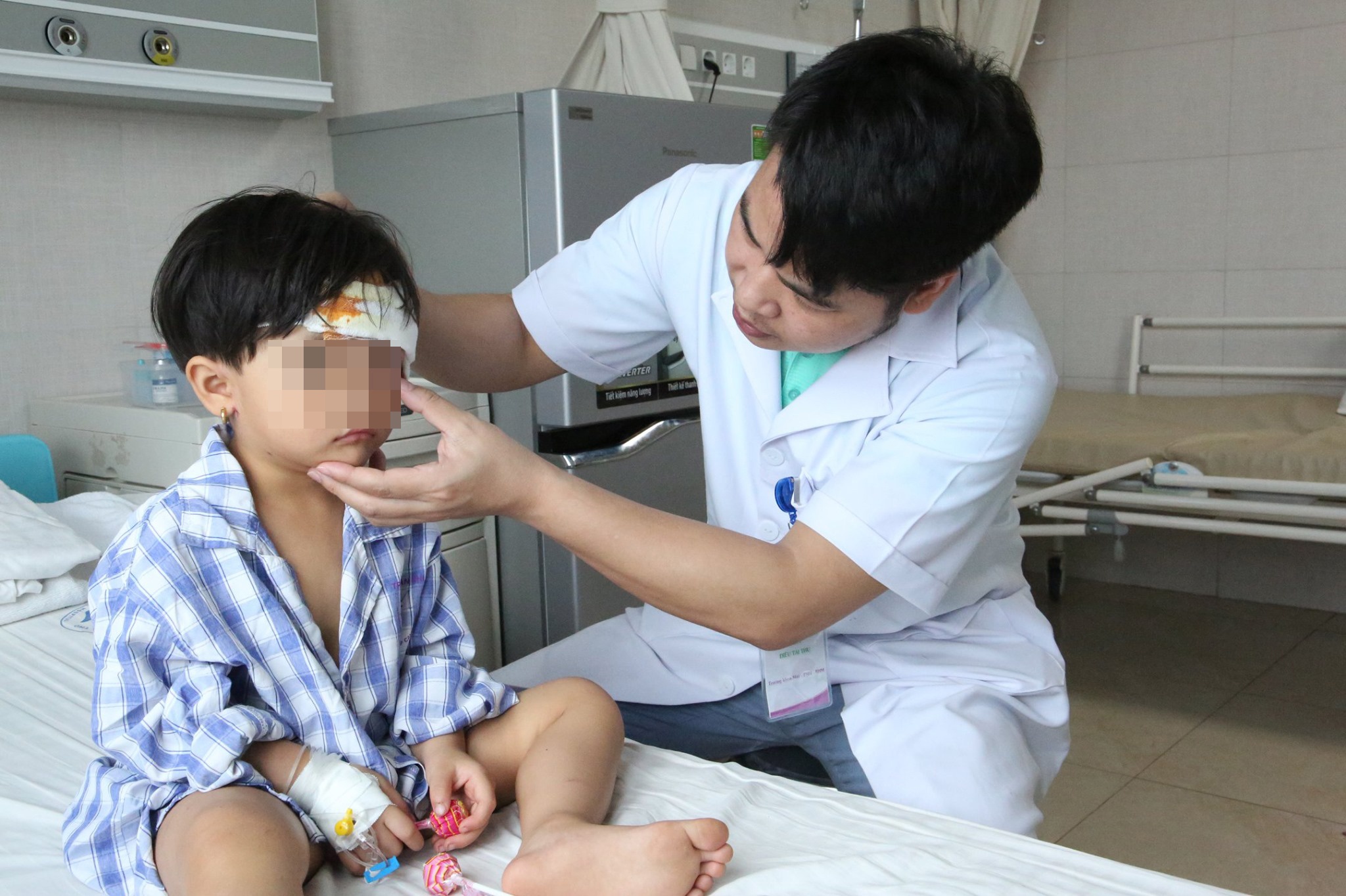 chó nhà hàng xóm cắn ảnh 1 cho nha hang xom can anh 1