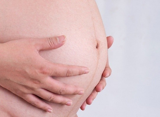 Chu quan khong di kham, nguoi phu nu mang u nang buong trung 5 kg hinh anh