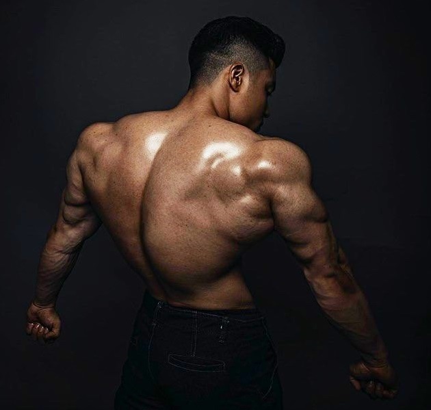 Chàng trai cơ bắp vạm vỡ ảnh 2 Chang trai co bap vam vo anh 2