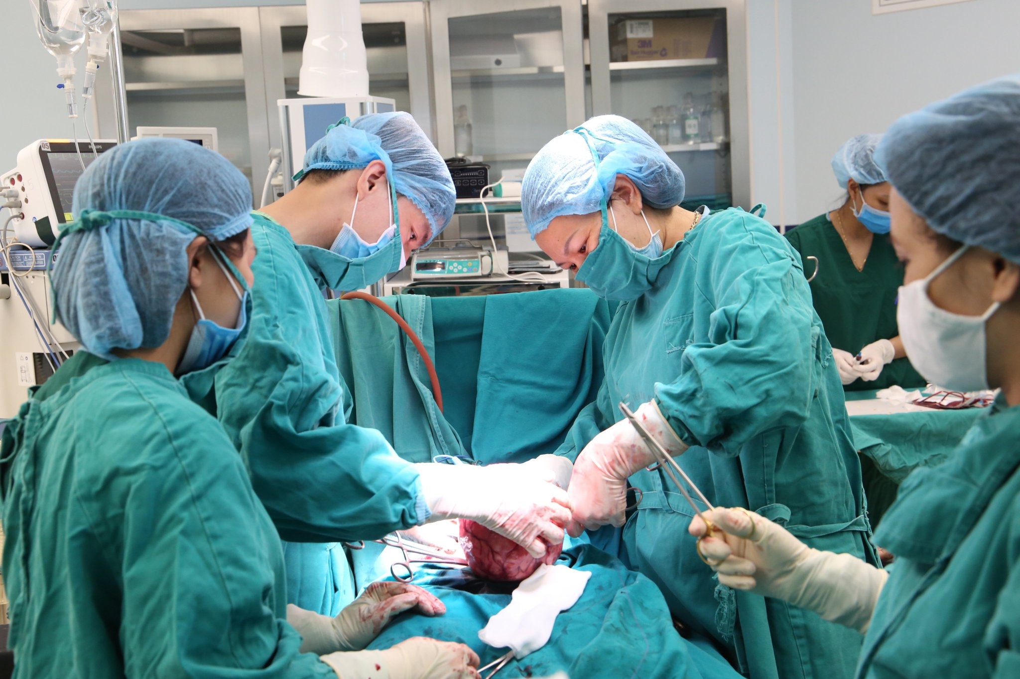Suýt chết vì bệnh lạ ảnh 1 Suyt chet vi benh la anh 1