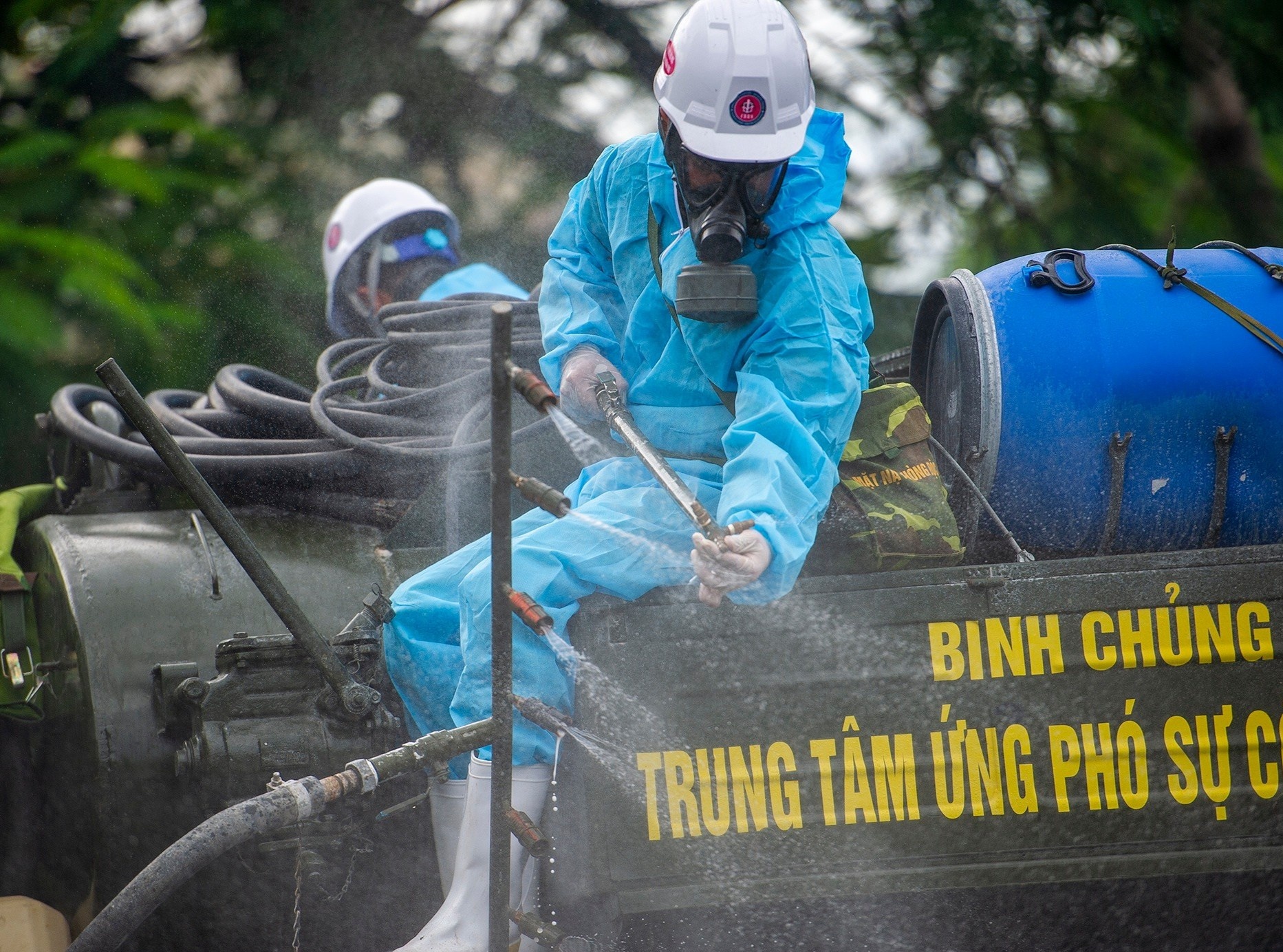 Đỉnh dịch Covid-19  ảnh 1 Dinh dich Covid-19 anh 1