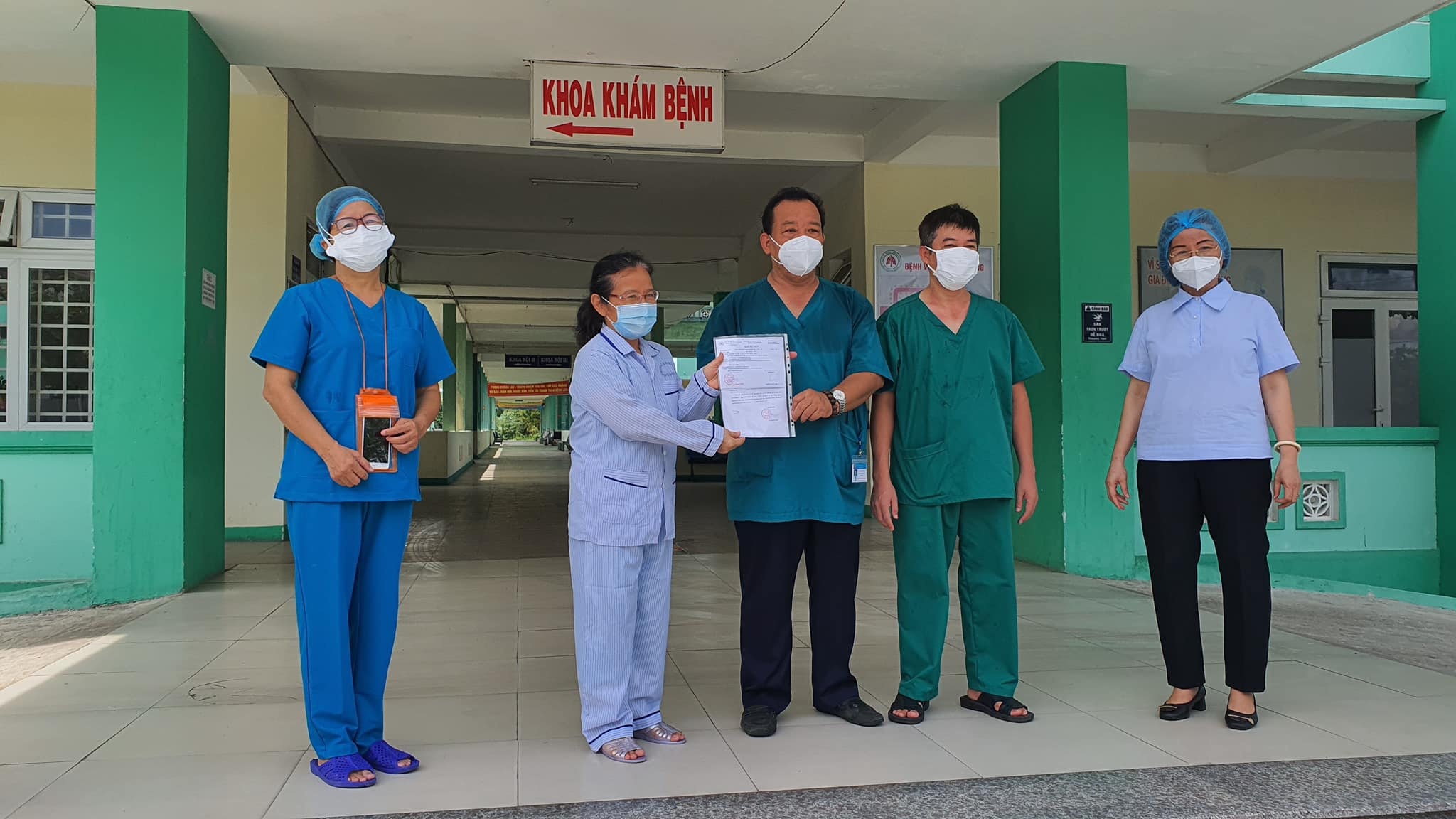 Bệnh nhân Covid-19 khỏi bệnh ảnh 1 Benh nhan Covid-19 khoi benh anh 1