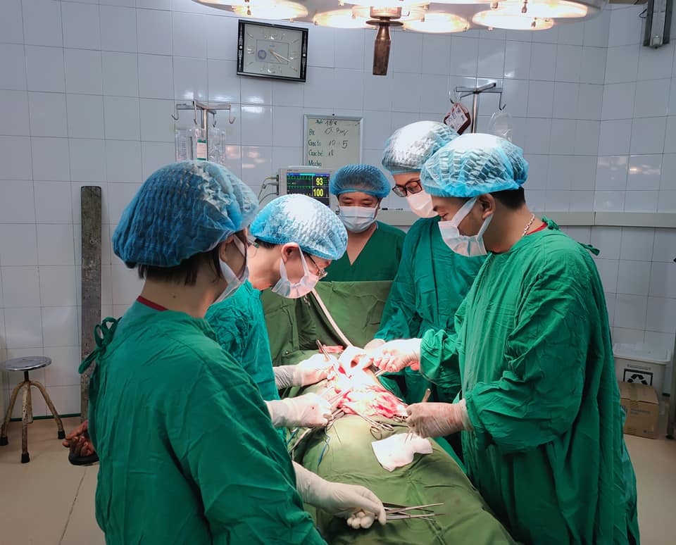 Bệnh nhân ruột non ngoài thành bụng ảnh 1 Benh nhan ruot non ngoai thanh bung anh 1