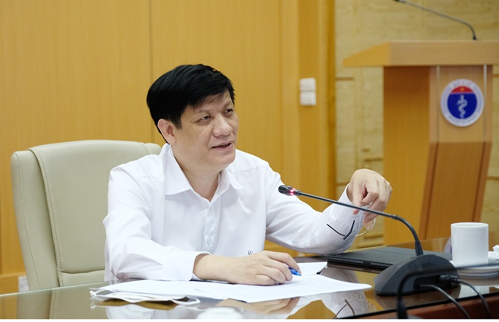Quyen Bo truong Y te: 'Chuan bi tam the dich se keo dai' hinh anh