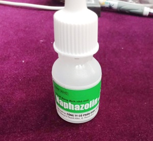 Tre bi ngo doc thuoc nho mui anh 1