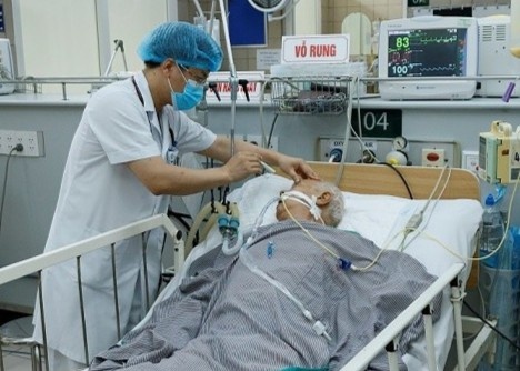 Phac do dieu tri cho benh nhan bi ngo doc botulinum hinh anh