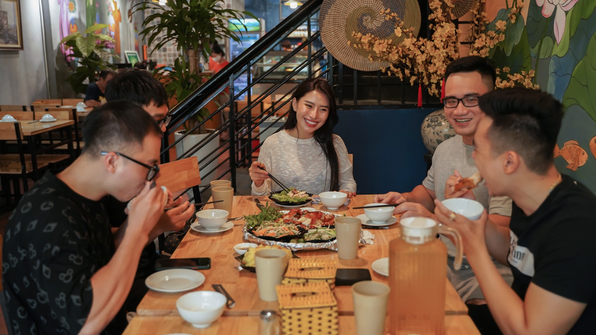 Mot ngay cua nu HLV noi tieng anh 13